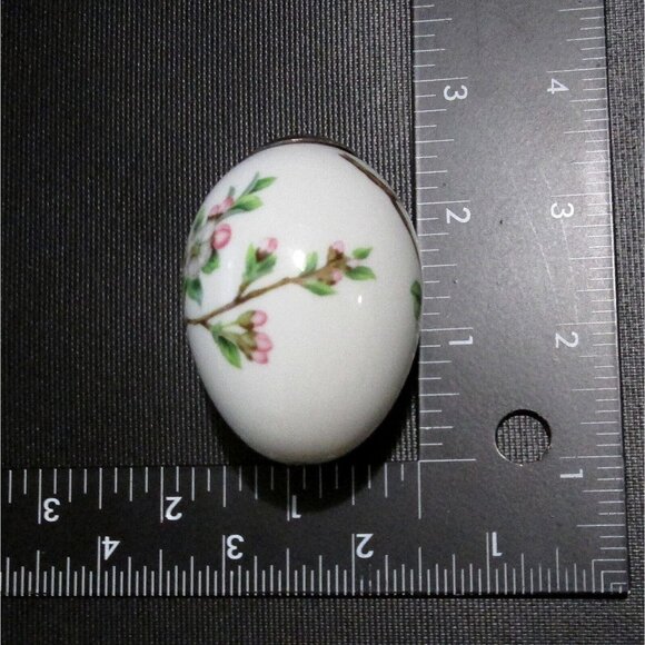 Royal Copenhagen Apple Branch Porcelain Easter Egg Ornament With Box - Picture 8 of 10